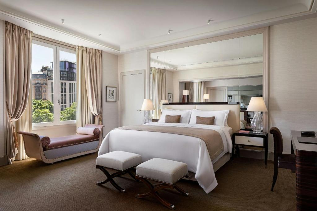 Macassar with View, 1 Bedroom Suite, City view - Image 18