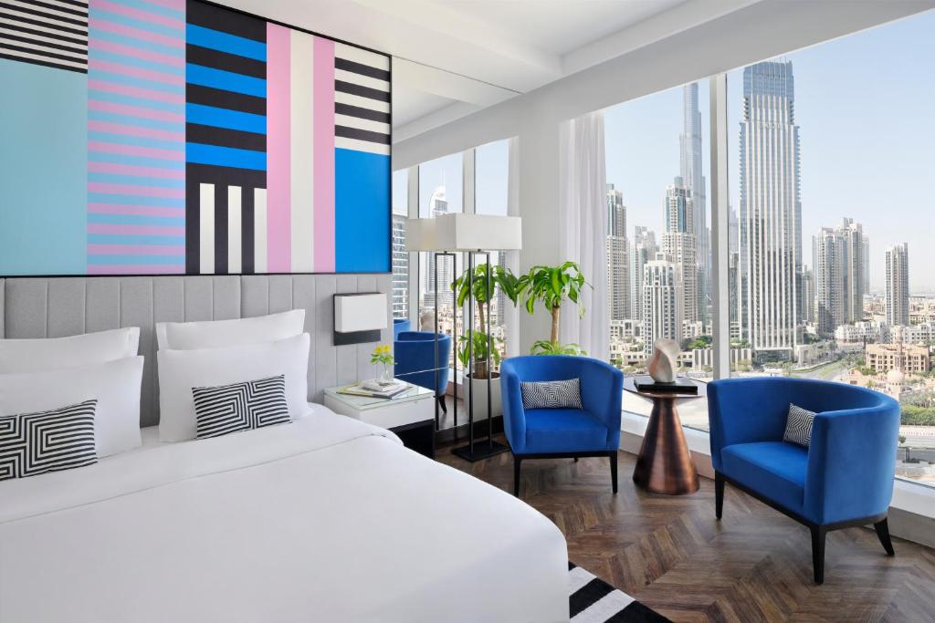 Executive King Room with Burj Khalifa View - Image 5