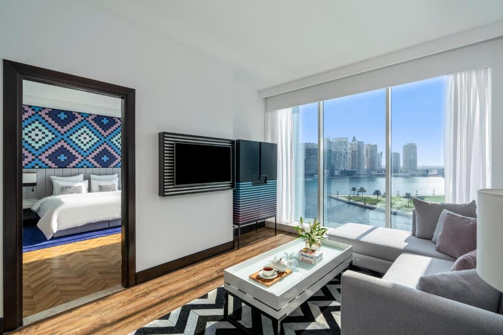 Premier Suite - Image 3