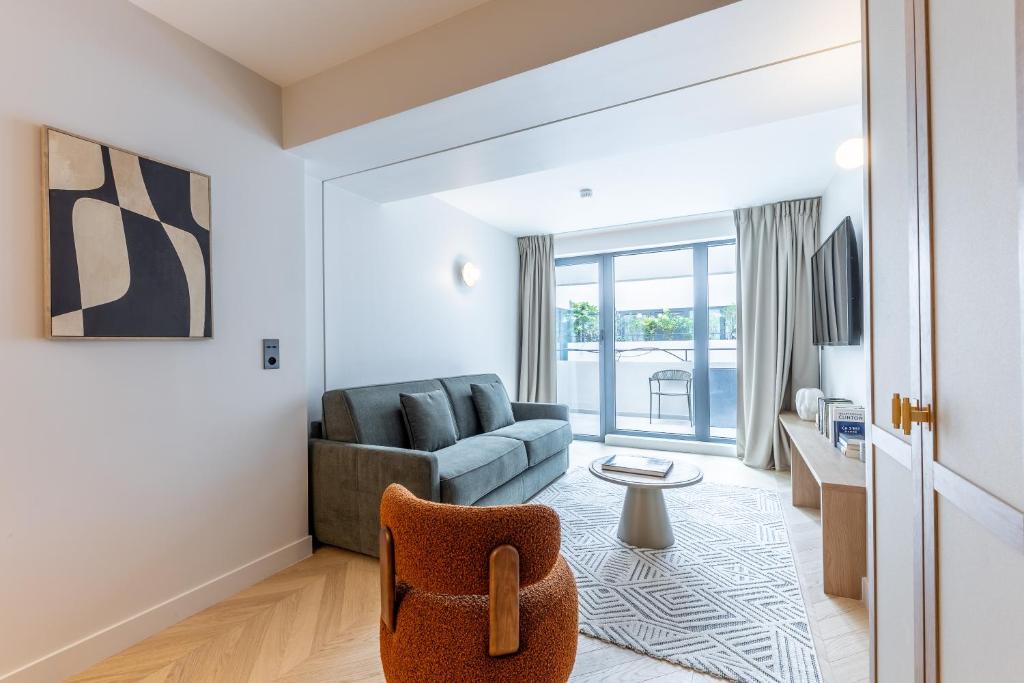 Apartment with Balcony - Image 28