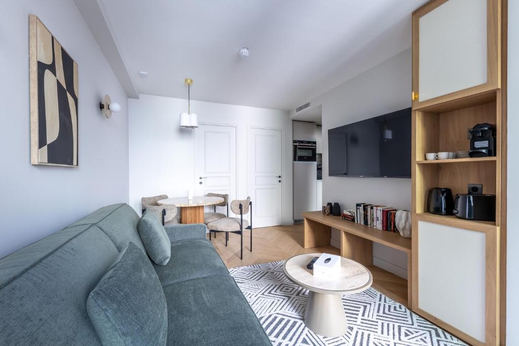 Apartment with Balcony - Image 8