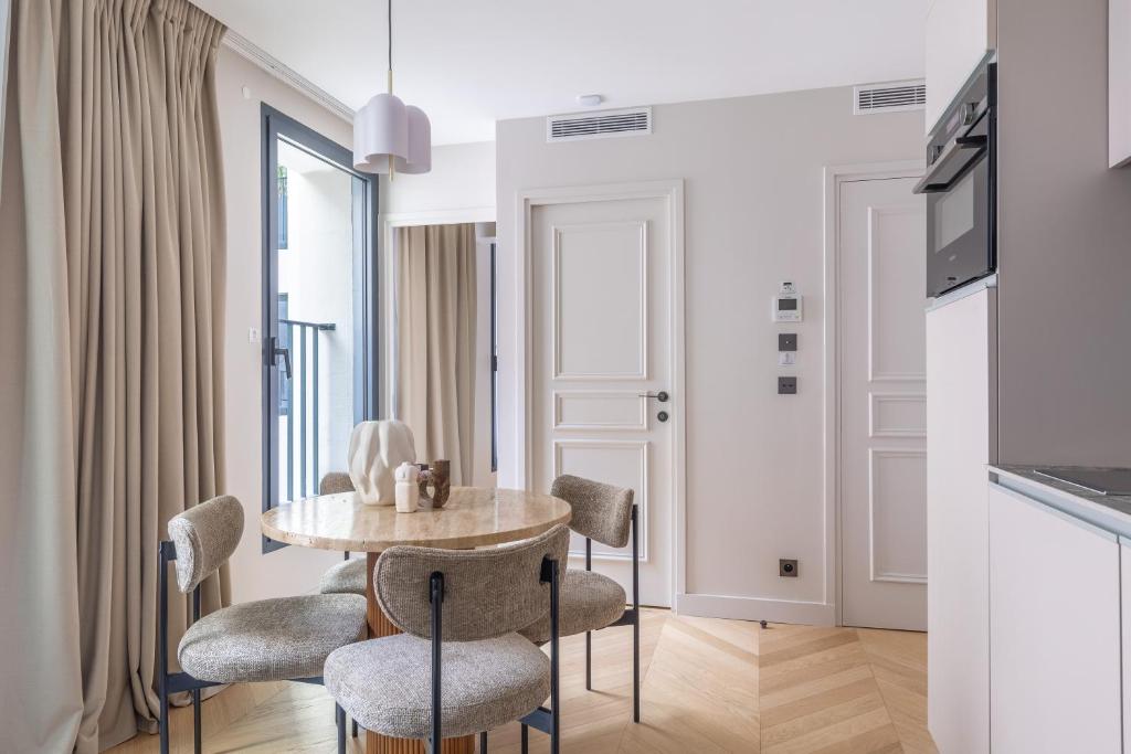 Classic Apartment - Image 16