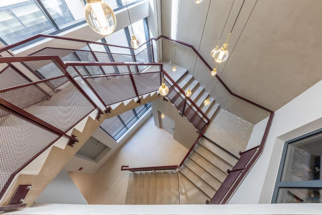 One-Bedroom Apartment with Balcony - Image 18