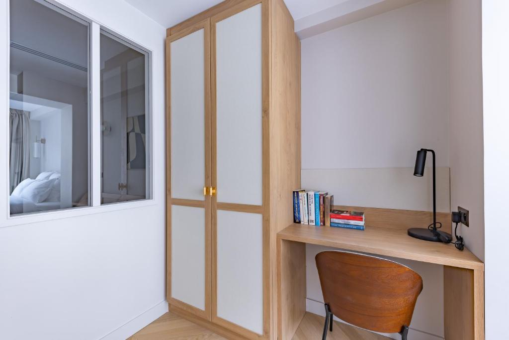 One-Bedroom Apartment with Balcony - Image 6