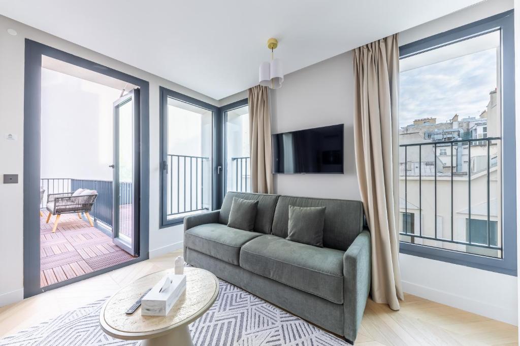 One-Bedroom Apartment with Terrace - Image 17