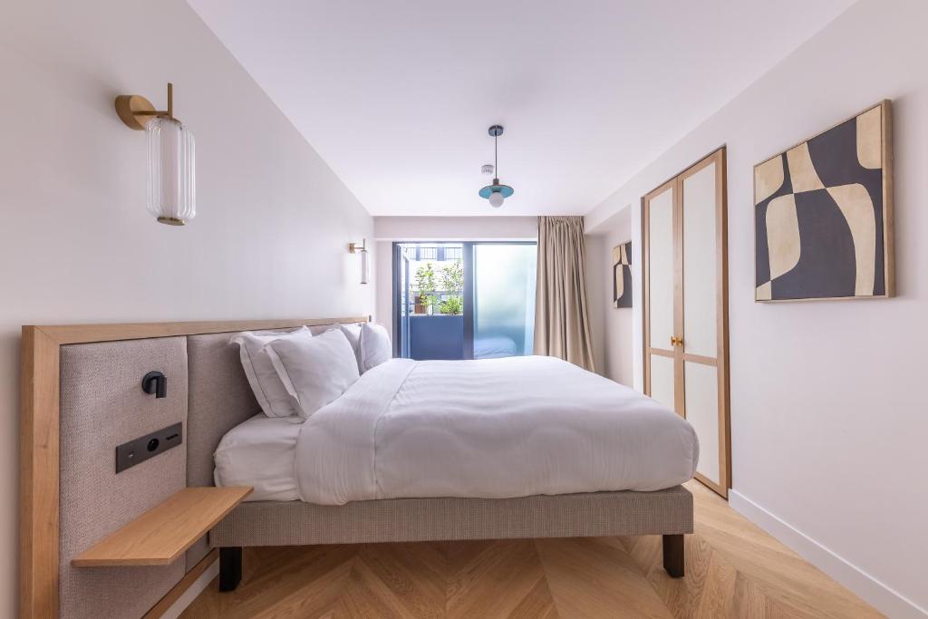 Two-Bedroom Apartment with Balcony and Terrace - Image 14