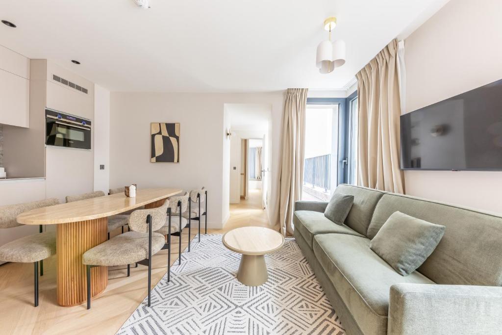Two-Bedroom Apartment with Balcony and Terrace - Image 21