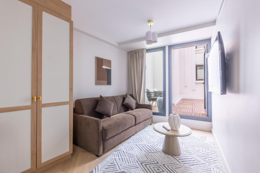 Two-Bedroom Family Apartment - Image 18