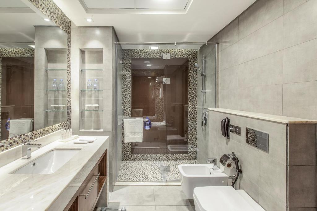 Premium Room with Balcony and Downtown View - Image 1
