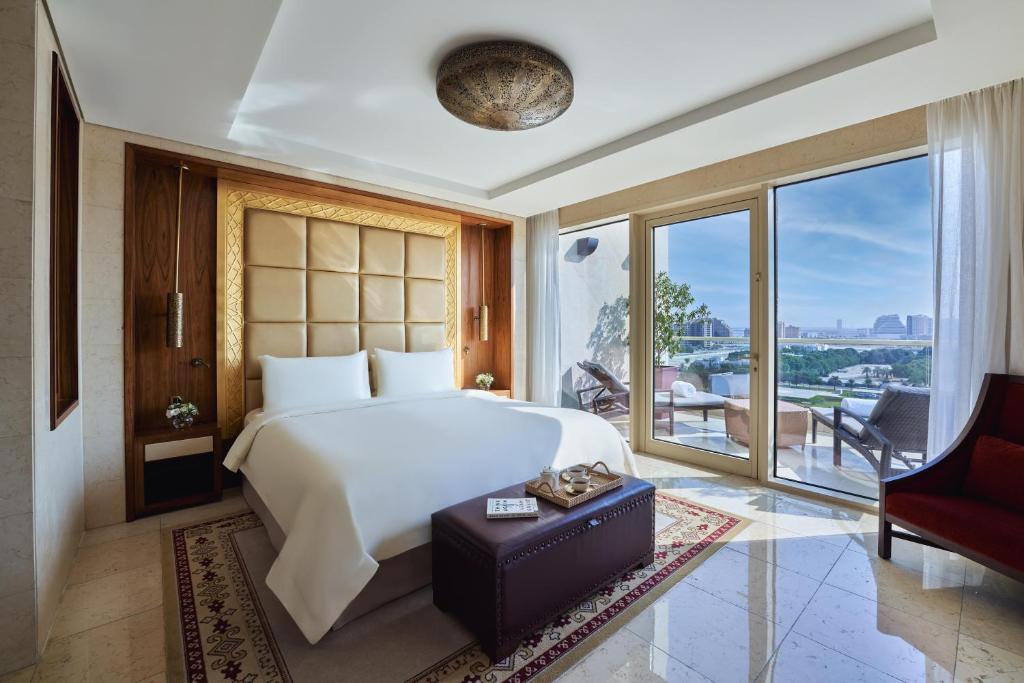 Diplomatic Suite - Image 3
