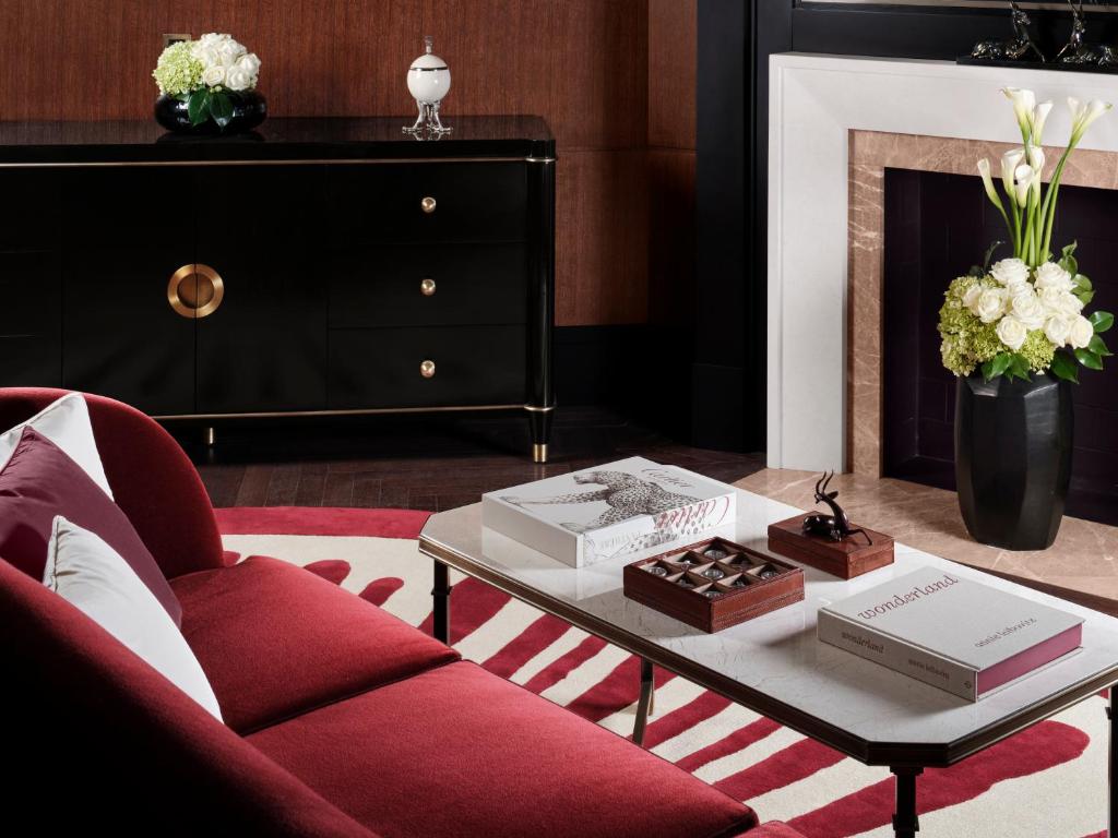 Corner Suite - Image 5