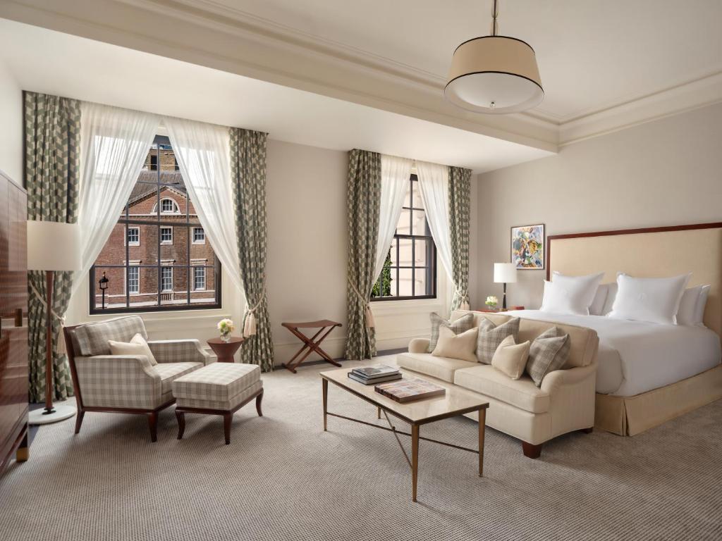 Junior Suite - Image 1