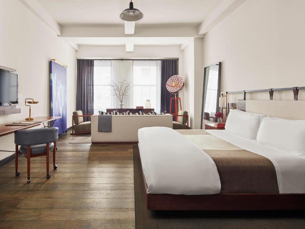 Executive Suite - Image 1
