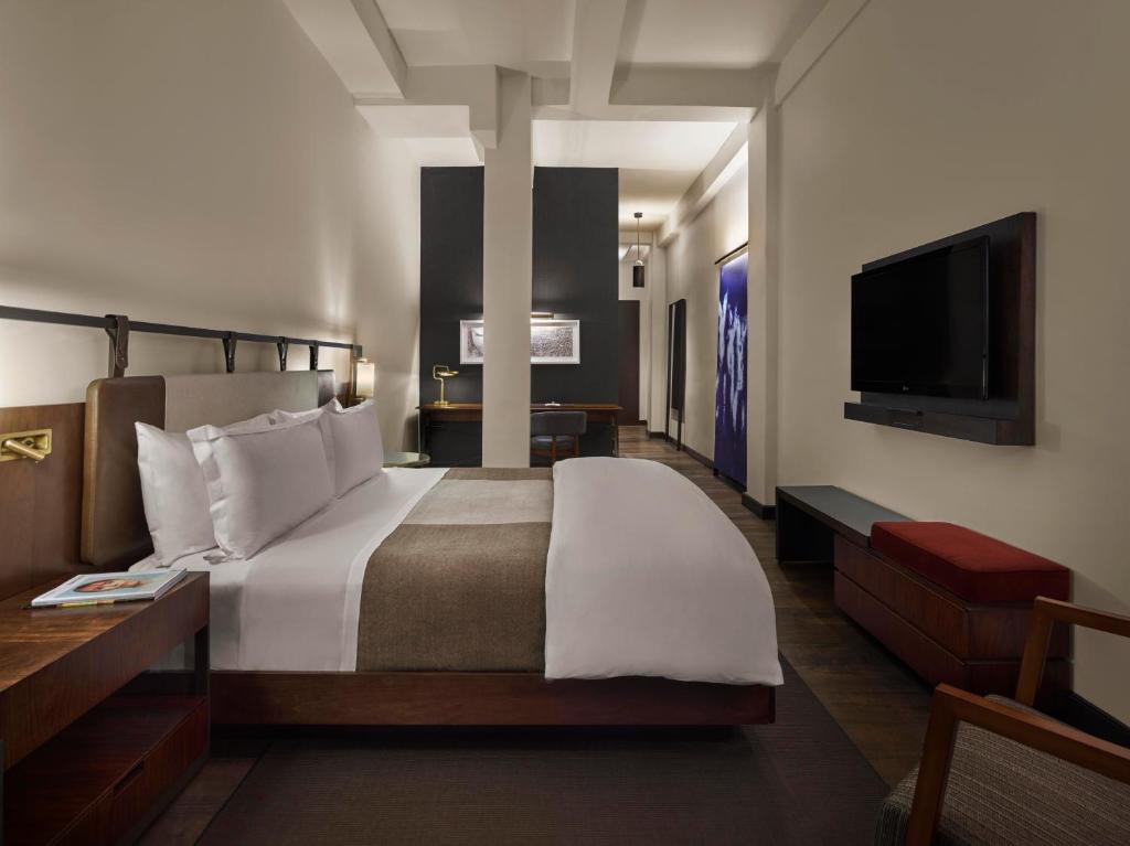 Studio King Room - Image 1