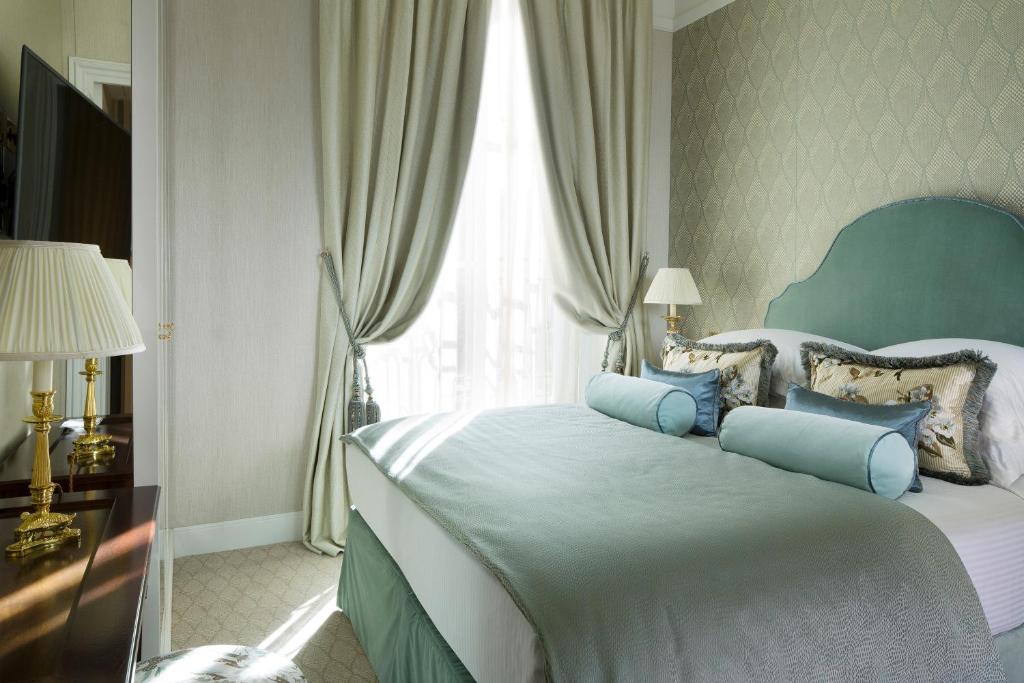 Classic Double Room - Image 4