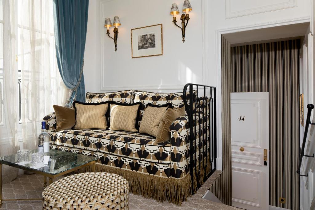 Deluxe Junior Suite - Image 4