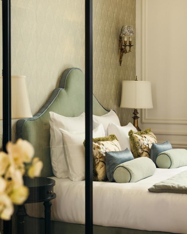 Suite with Terrace - Image 4