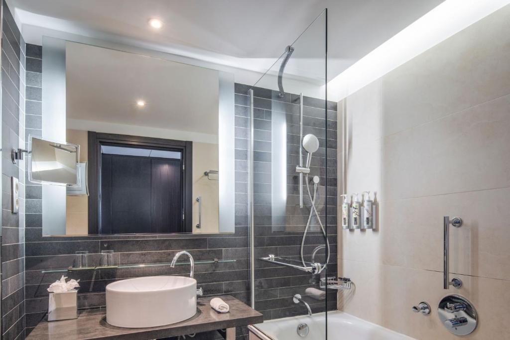 Superior Room - Image 7