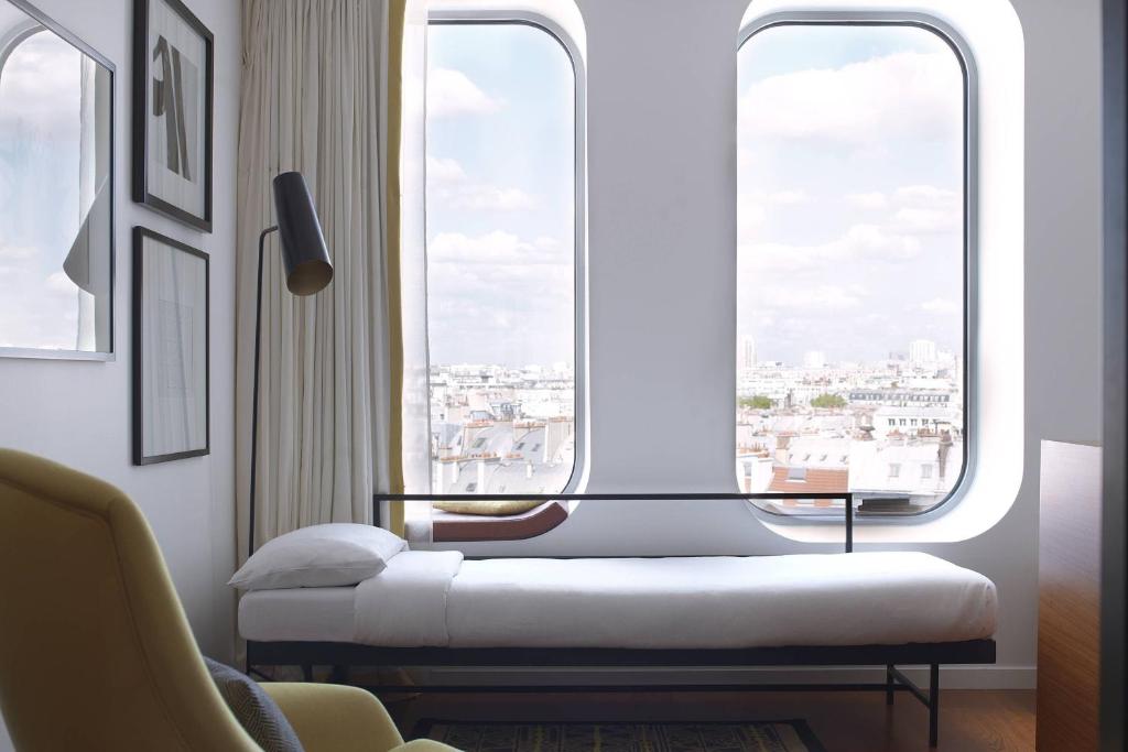 Artist Studio Junior Suite - Image 4