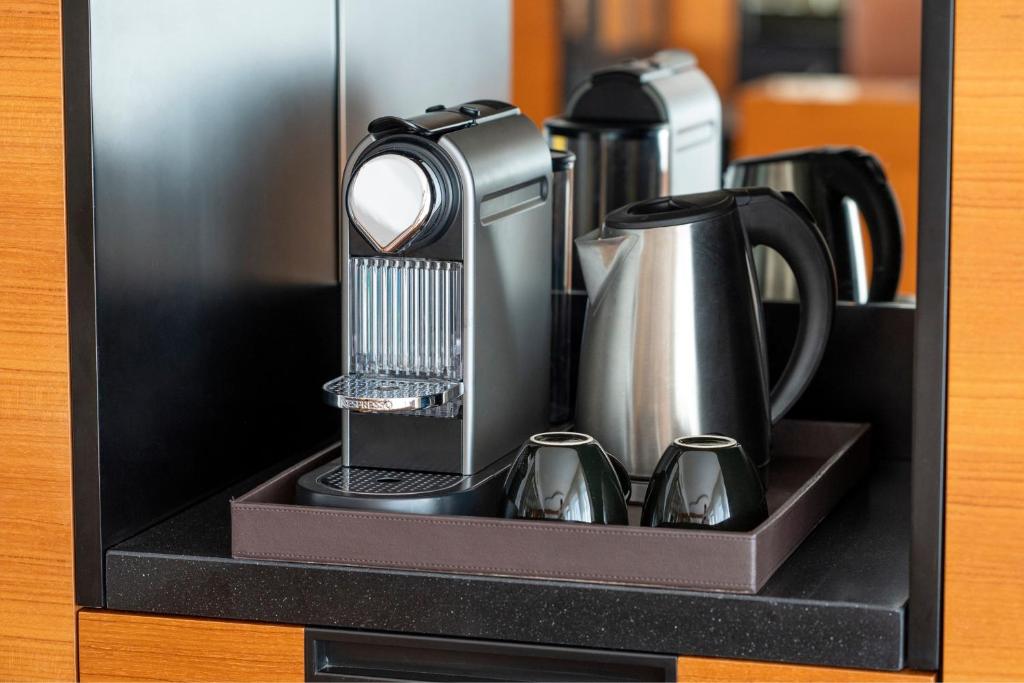 Artist Studio Junior Suite - Image 6