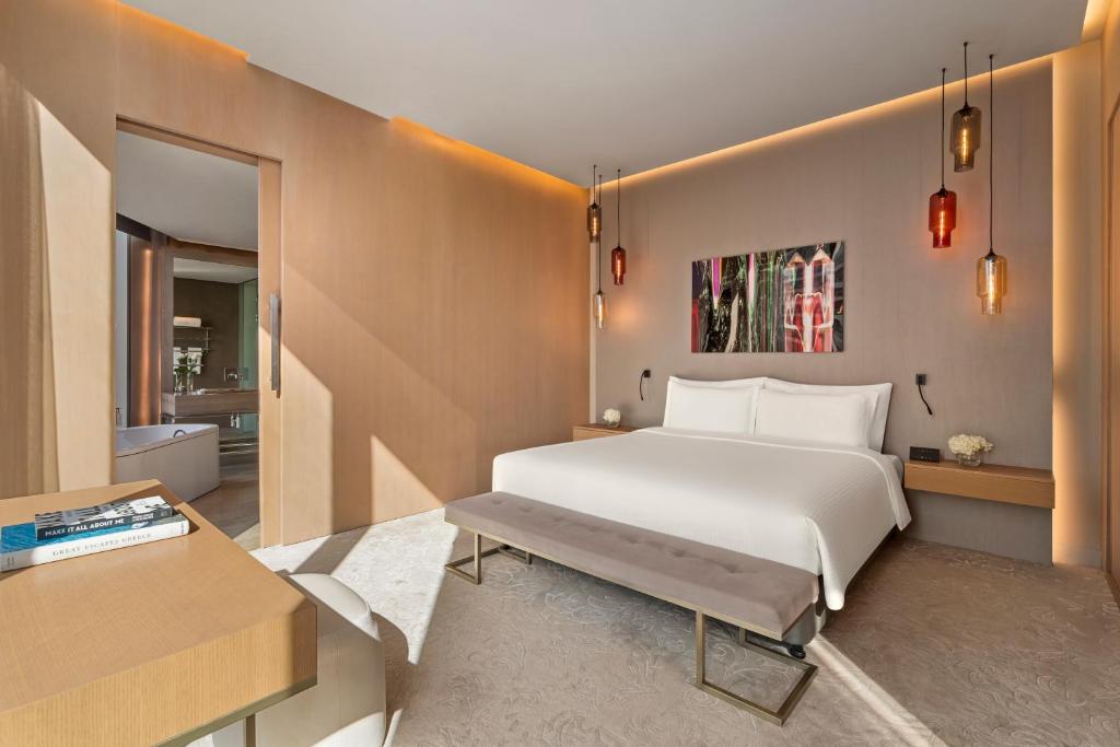 Junior Suite - Image 2