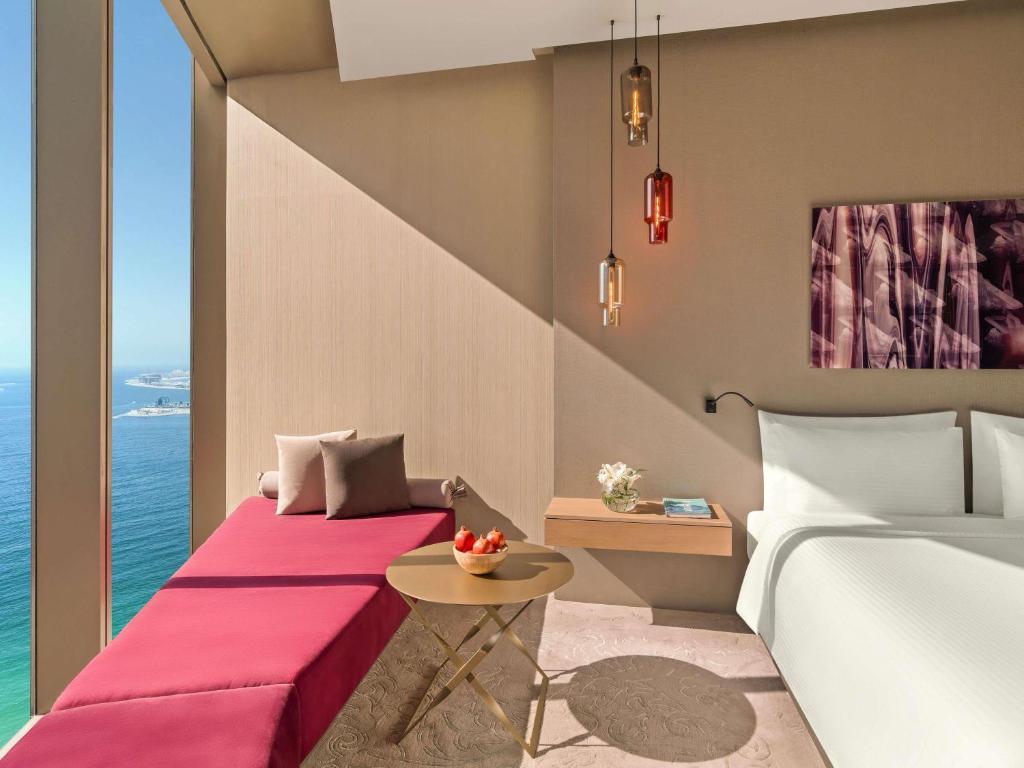 Premium King Room - Image 11