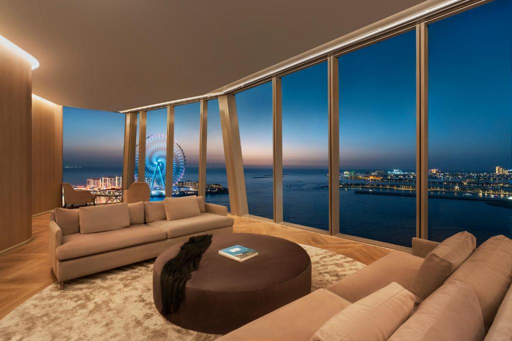 Two Bedroom Premium Suite - Image 10