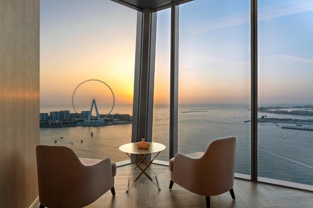 Two Bedroom Premium Suite - Image 12