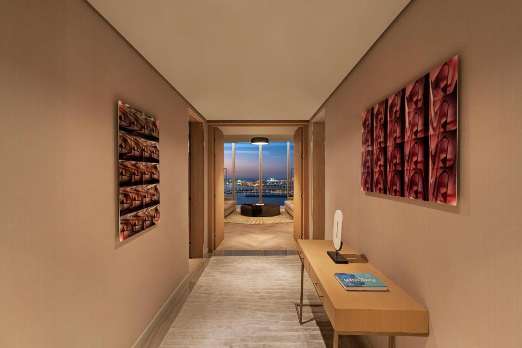 Two Bedroom Premium Suite - Image 13