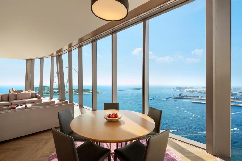 Two Bedroom Premium Suite - Image 7