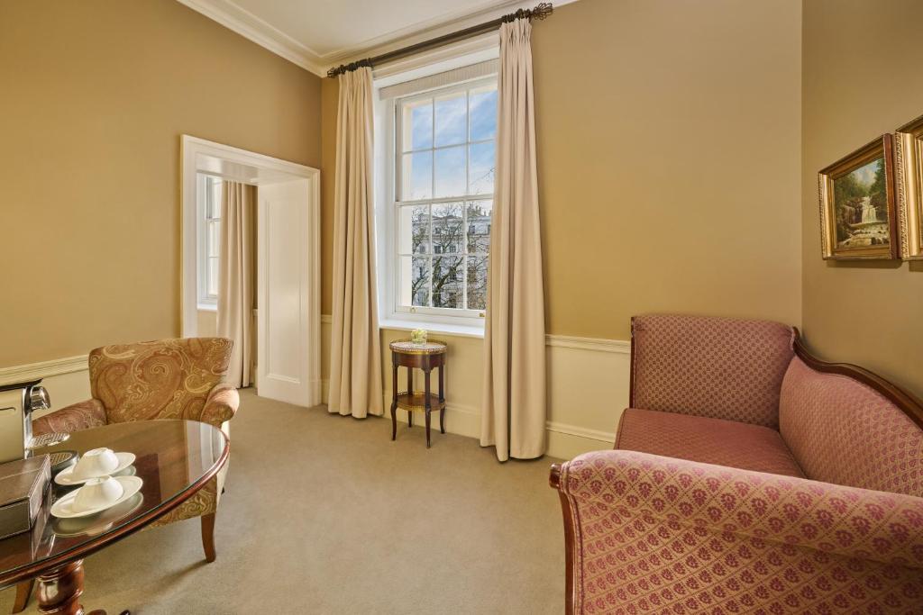 Junior Suite - Image 1