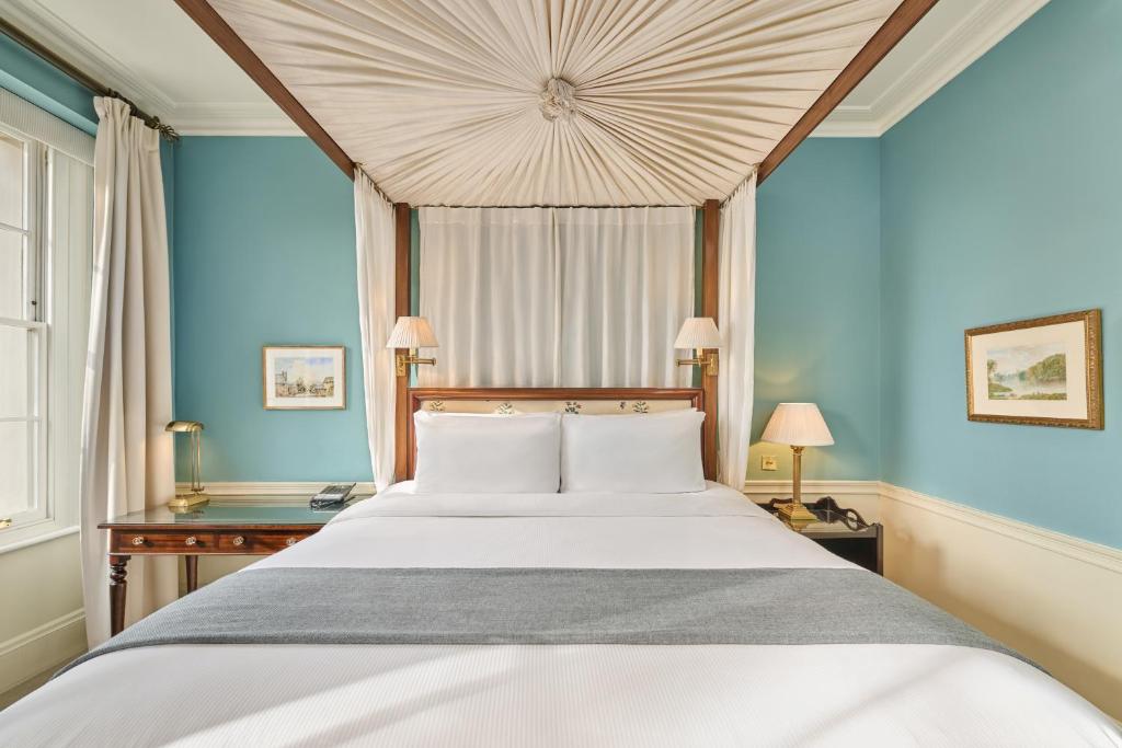 Roseate Suite - Image 3