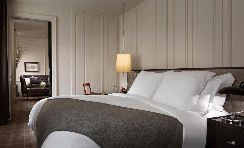 Premier Suite - Image 2