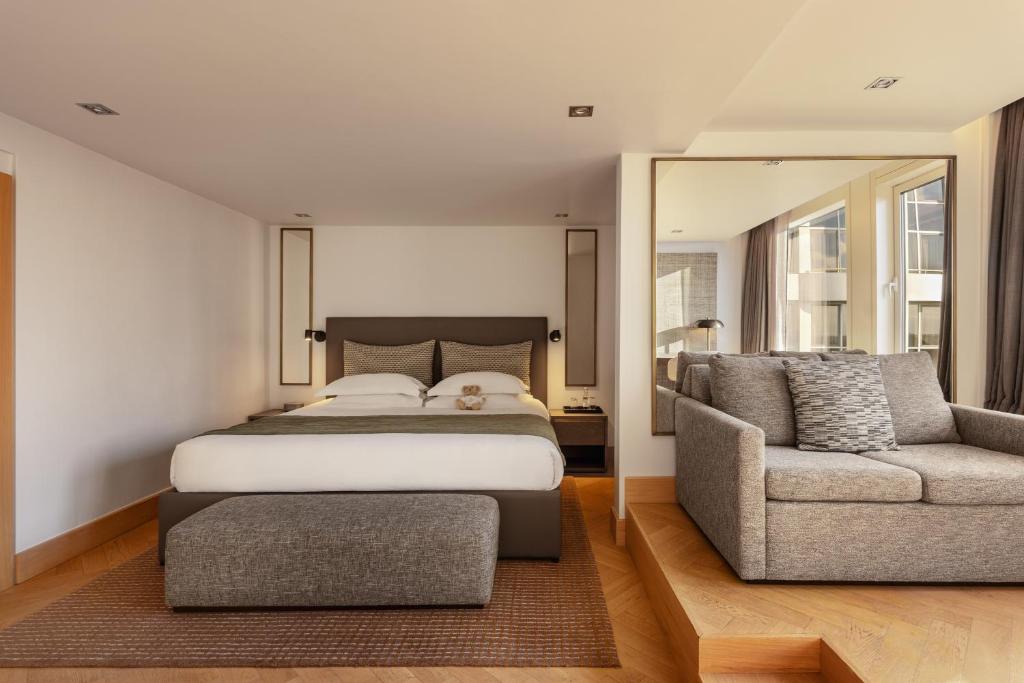 Deluxe Studio - Image 3