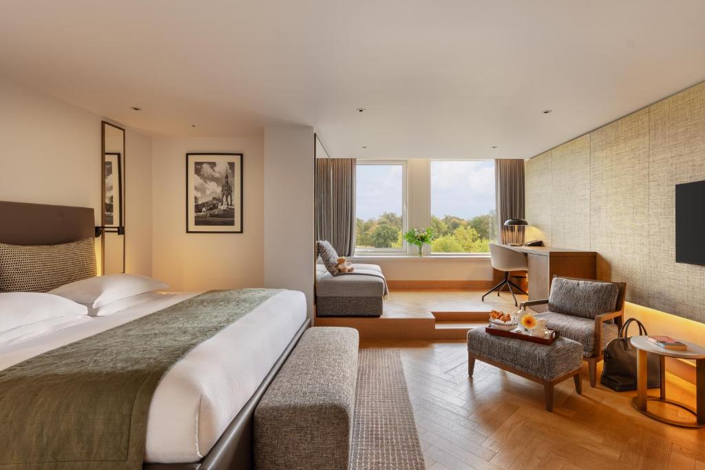 Park Suite - Image 1