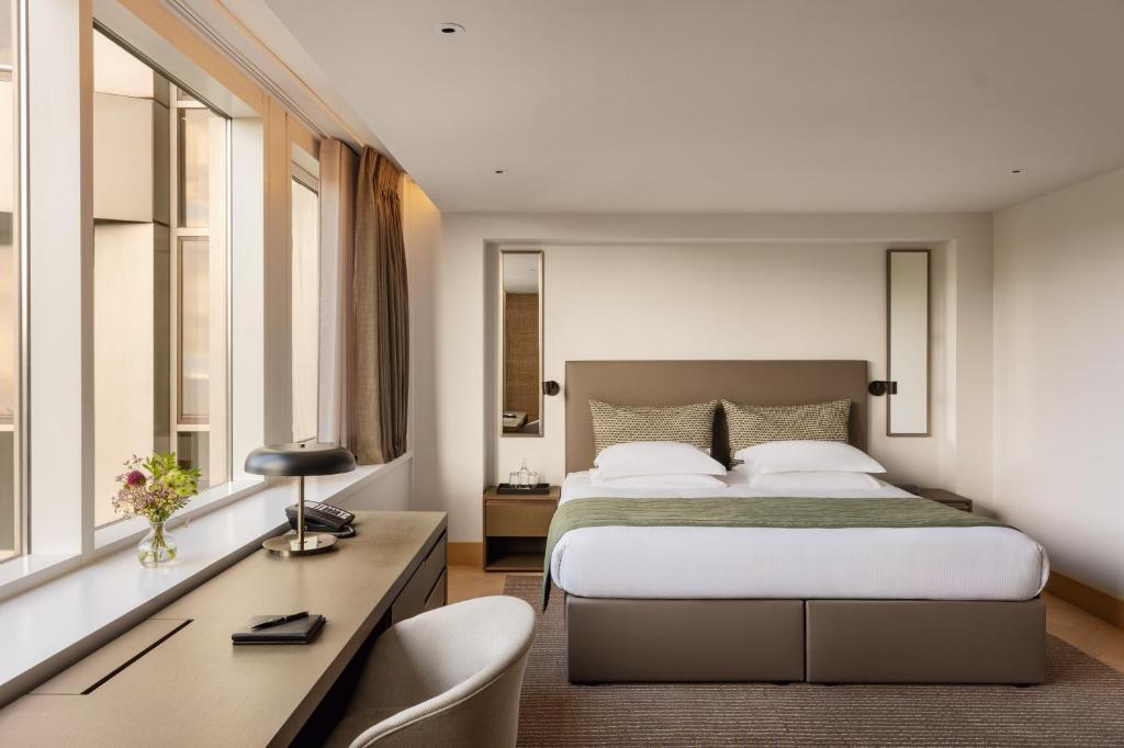 Royal Deluxe Studio - Image 2