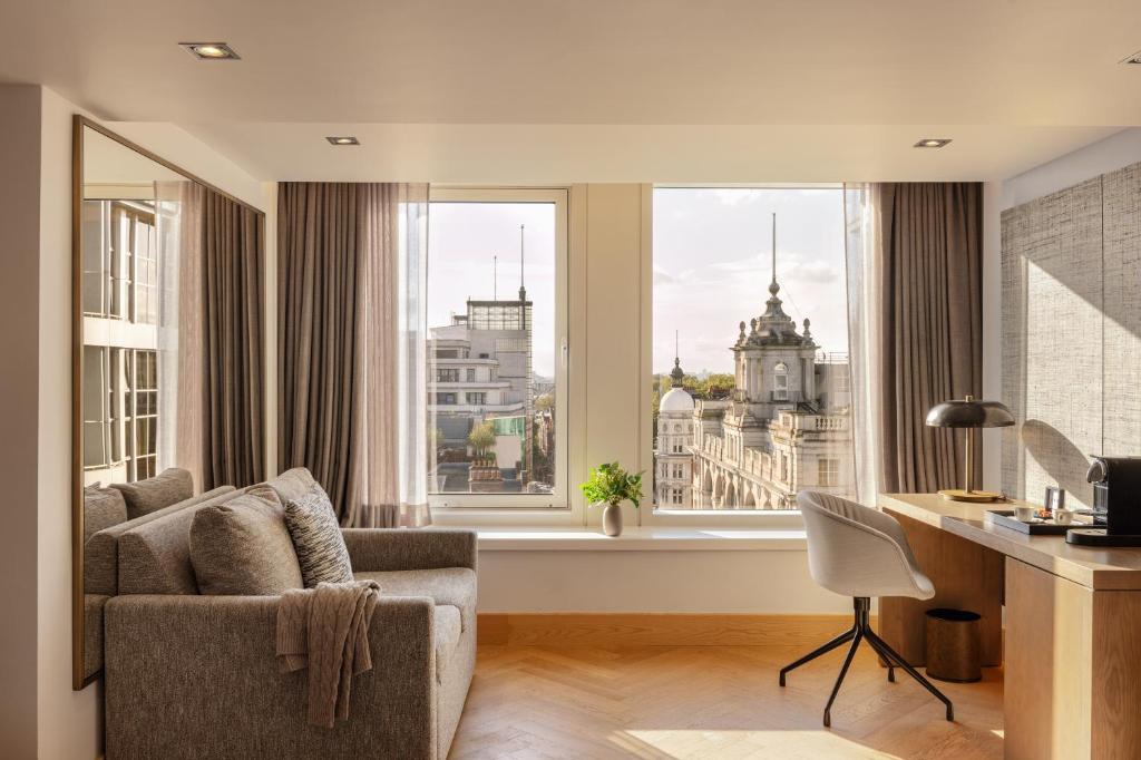 Royal Deluxe Studio - Image 4