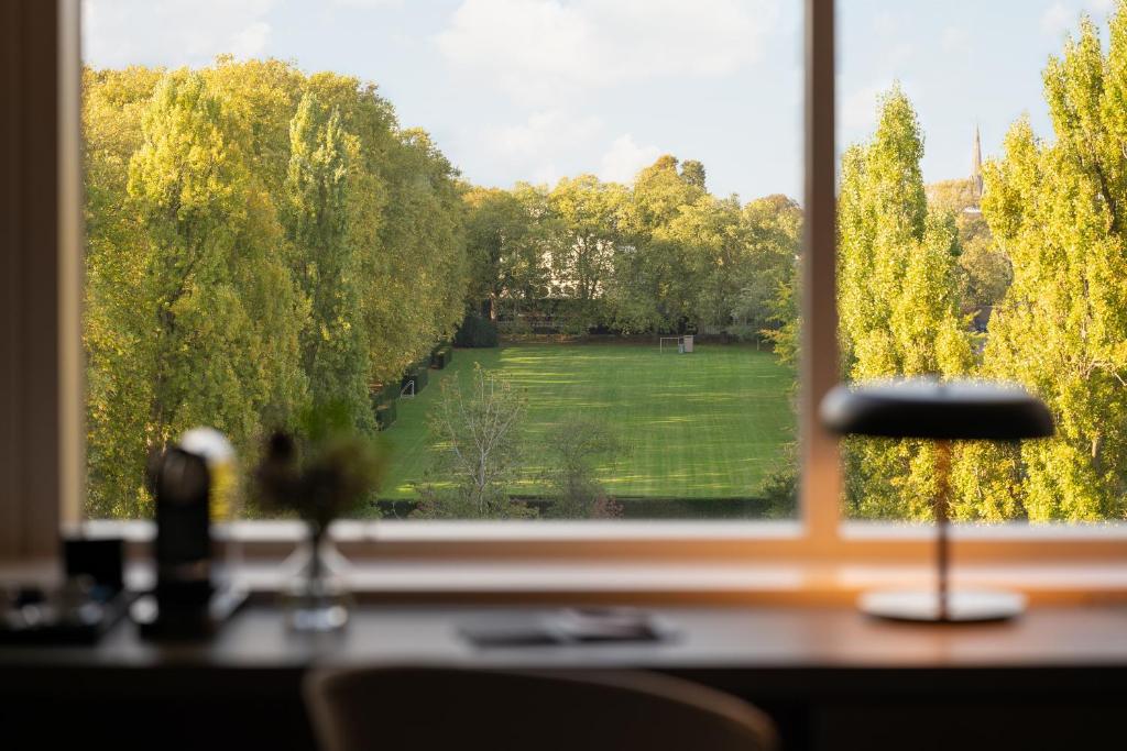 Royal Deluxe Studio - Image 5