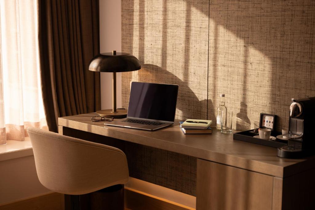 Royal Garden Deluxe - Image 5