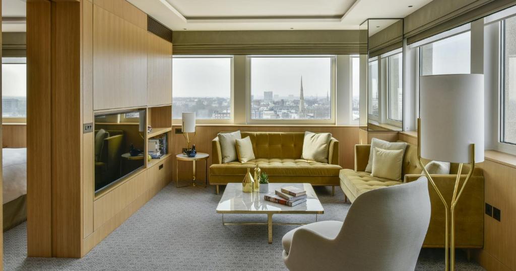 Spires Suite - Image 4
