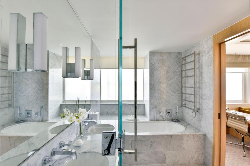 Studio Family Suite - Image 1