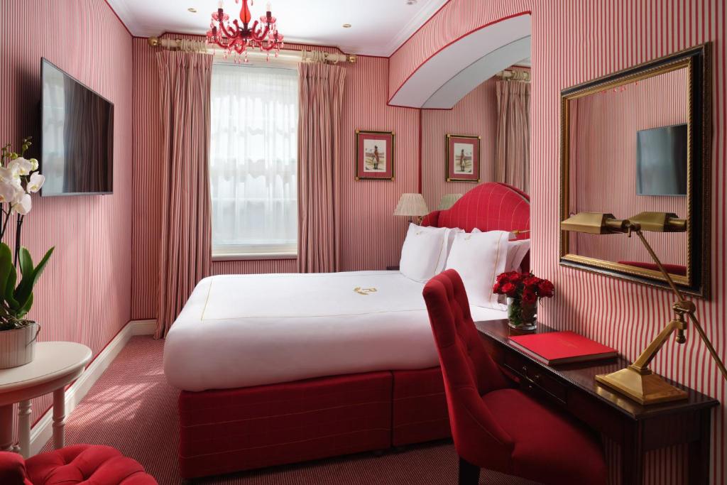Classic Double Room - Image 5