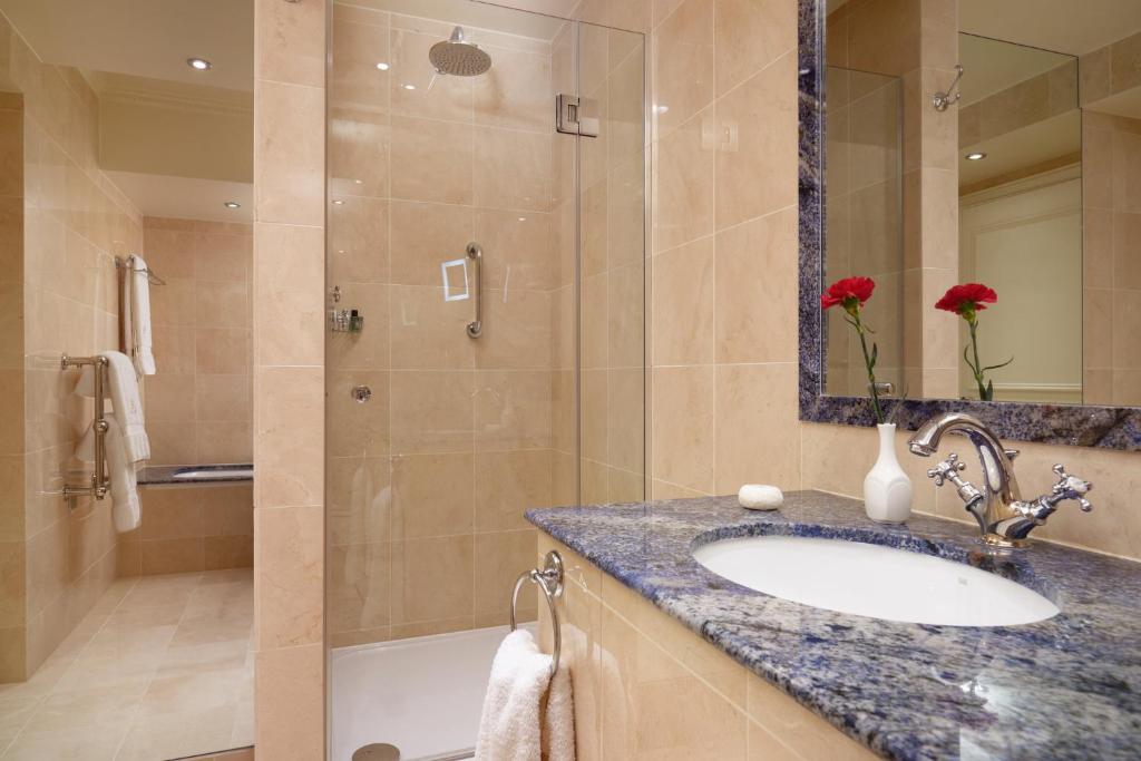 Executive King Room - Image 2