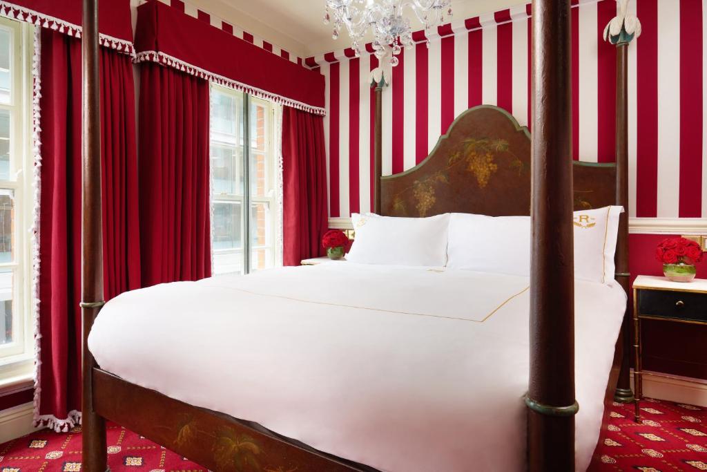 Executive King Suite - Image 2