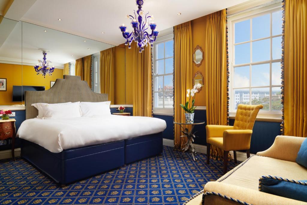 Junior Suite - Image 1
