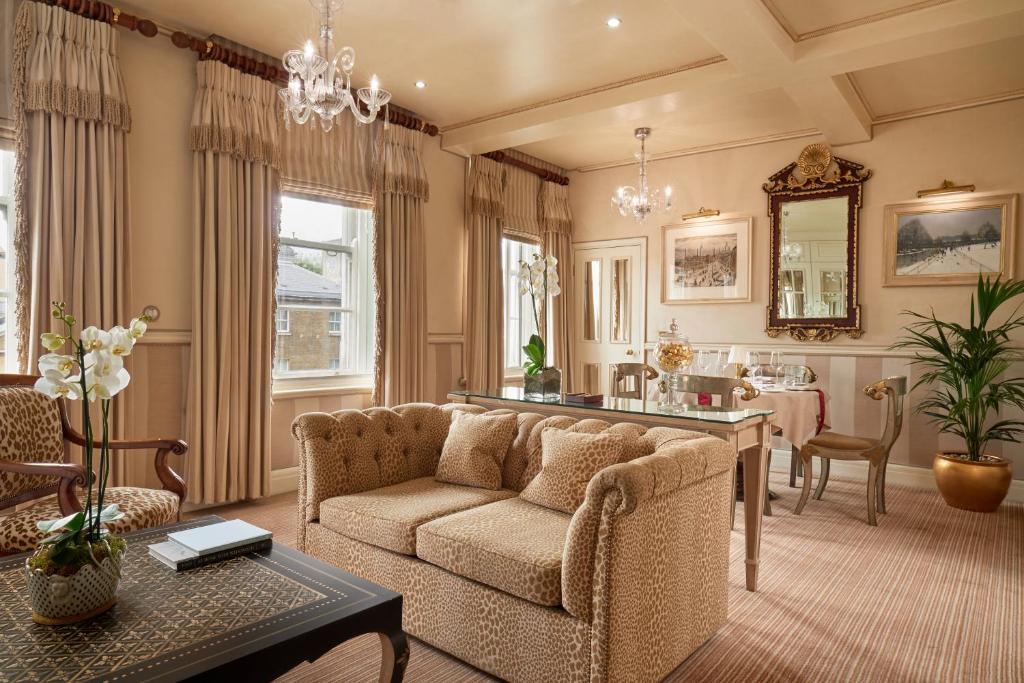 Master Suite - Image 7