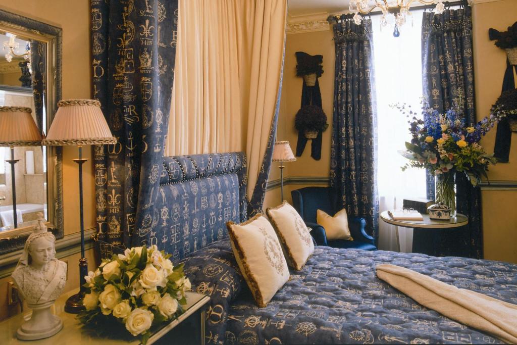 Royal Double Room - Image 6