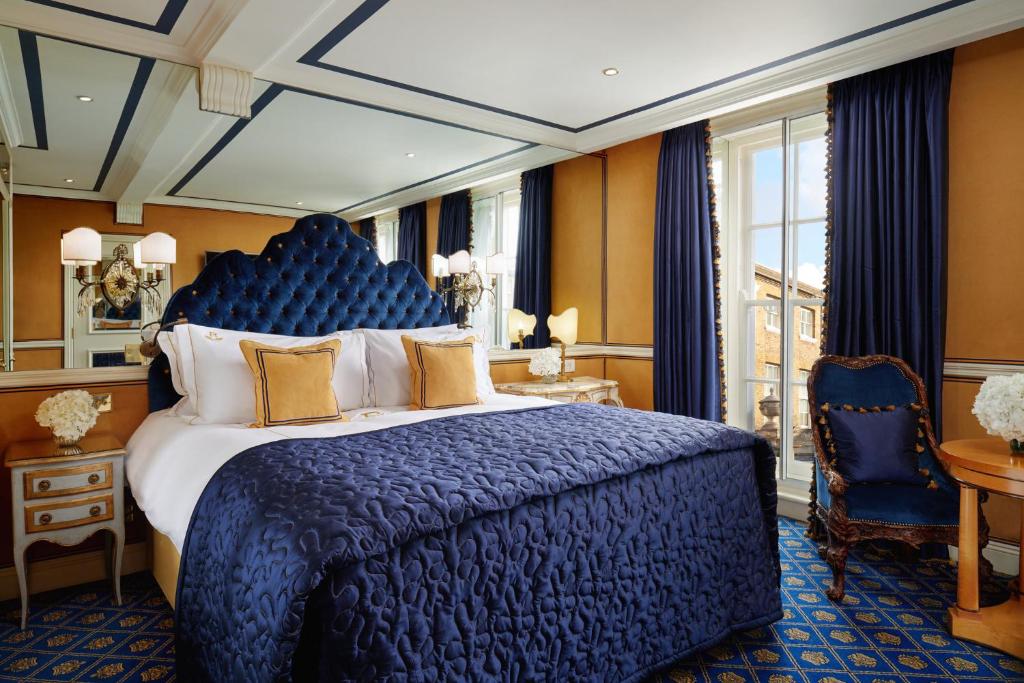 Royal Mews View King Room - Image 3