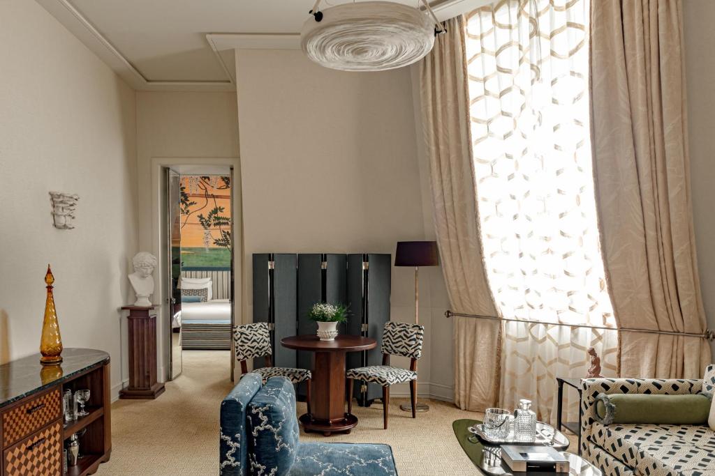 Prestige Suite - Image 6