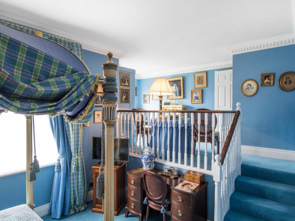 Gallery Suite - Image 8